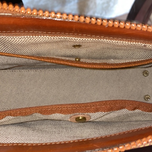 DOONEY& BOURKE CROSSBODY BAG - Picture 3 of 8